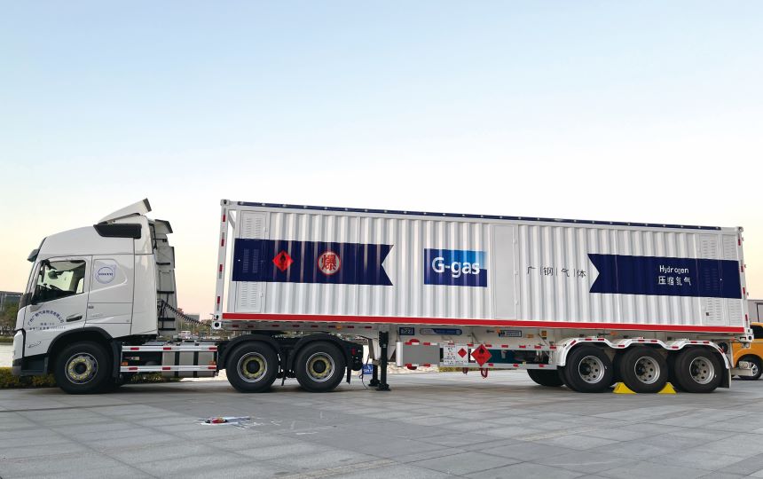 Remolques y patines de tubos de hidr&oacute;geno con cilindros de bobinado de fibra de carbono (Tipo II)