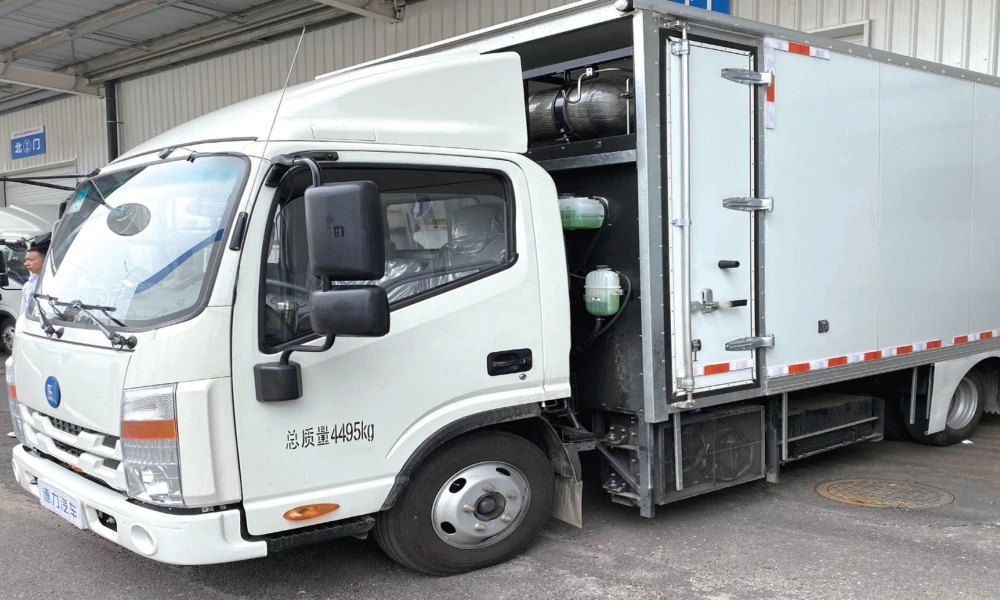 Sistema de suministro de hidr&oacute;geno a bordo para veh&iacute;culos log&iacute;sticos