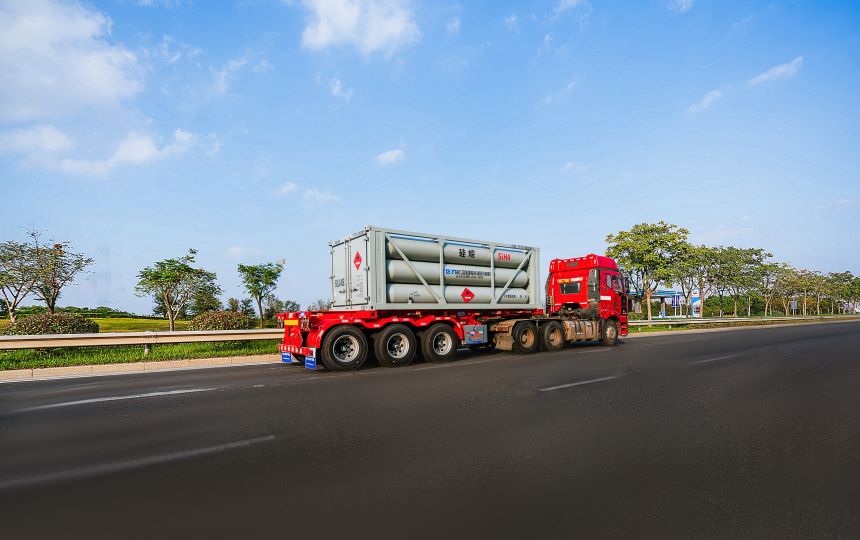 Remolques y patines electr&oacute;nicos para tubos de gas especiales